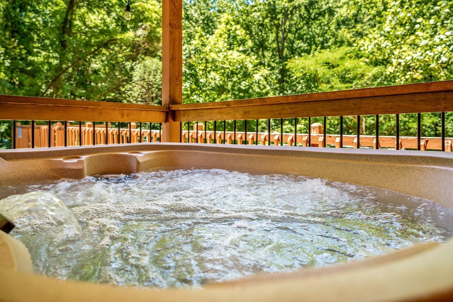 Bain à remous extérieur