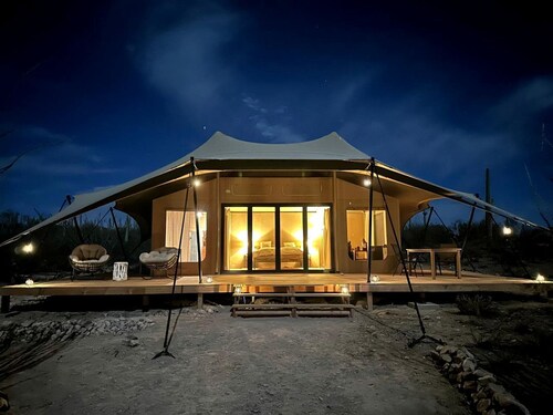 Exclusive Luxury Glamping Retreat with Stargazing & Desert Trails near Saguaro National Park, Arizona
