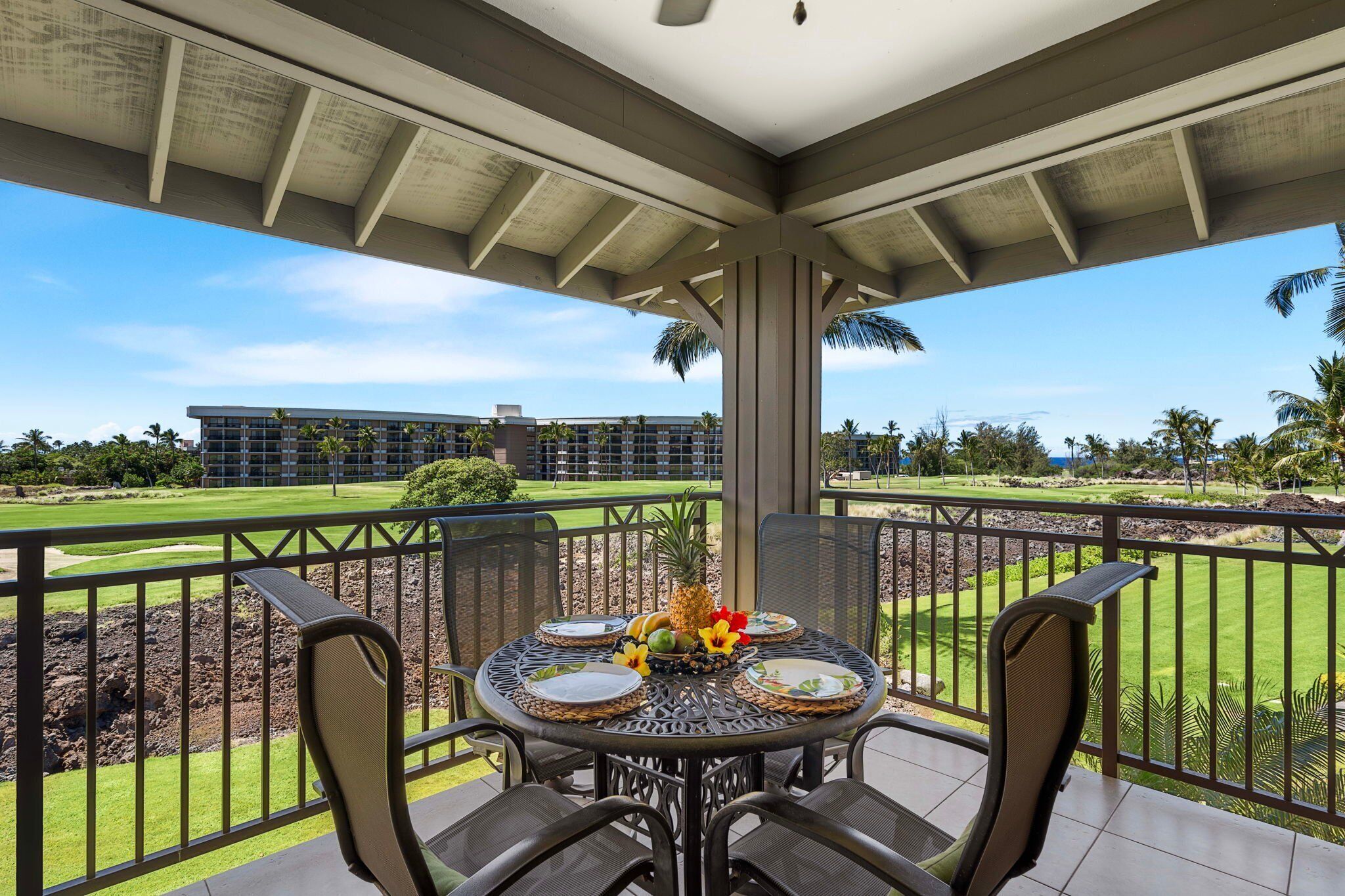 Condo, várias camas, varanda coberta, vista para o campo de golfe (Halii Kai 3D) | Vista do quarto