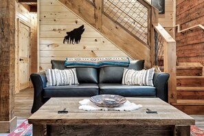 Interior - Delightful Cabin Amazing for Families with Private Porch in Tennessee (Sevierville)