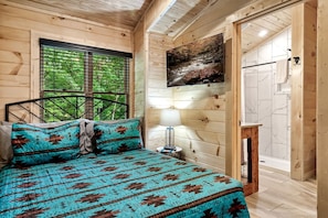 2 bedrooms, WiFi, bed sheets - Delightful Cabin Amazing for Families with Private Porch in Tennessee (Sevierville)