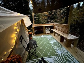 Property grounds - Canvas Bell Tent in the Woods in Hardwick, VT (Hardwick)
