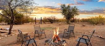 Scenic Desert Ranch Casita with Private Terraces near Saguaro National Park – Marana, Arizona