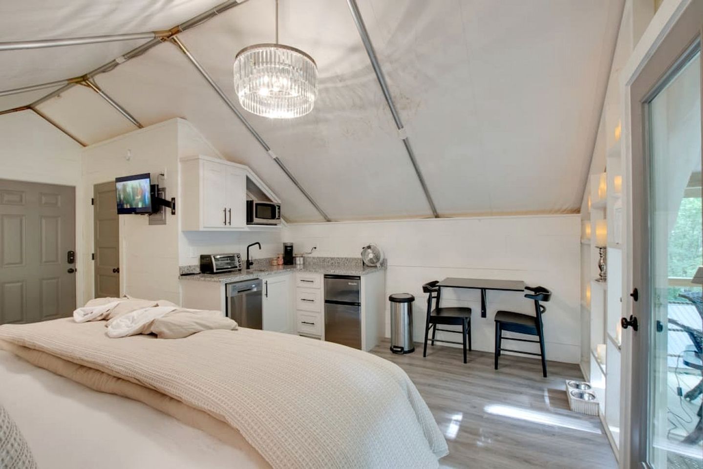 1 chambre, bureau, Wi-Fi, draps fournis