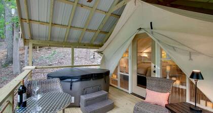 Gorgeous Tented Cabin and Sauna and Hot-tub in Scottsboro, Alabama