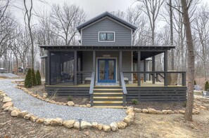Exterior - Embrace Nature in this Cozy Cabin with Fire Pit in Monteagle, Tennessee (Monteagle)