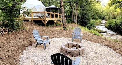 Geodome on Creek, Great Getaway, WIFI & Hot Shower near Boone, NC
