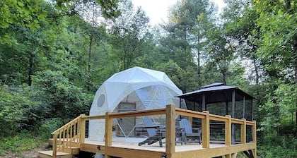 Geodome on Creek, Great Getaway, WIFI & Hot Shower near Boone, NC