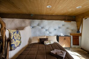 1 bedroom, desk, iron/ironing board, travel cot