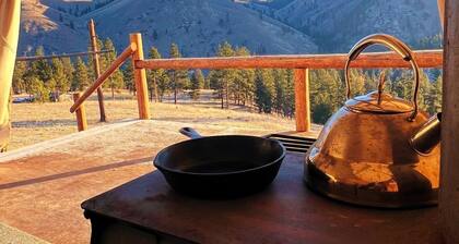 Incredible Tented Cabin with Fantastic Vistas in Conner, Montana
