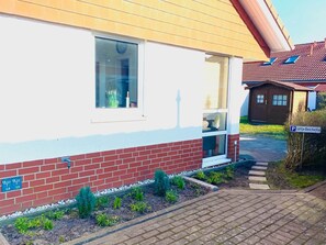 المنطقة المحيطة بالمنشأة