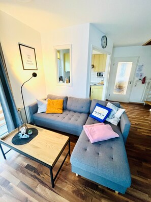 Fernseher, Stereoanlage