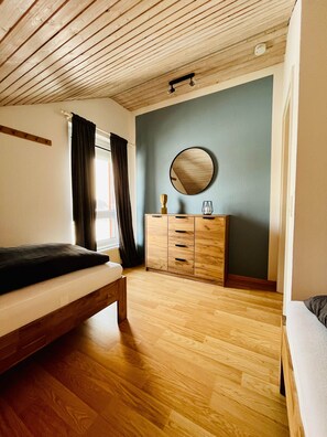 4 chambres, fer et planche à repasser, Wi-Fi