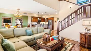 Townhome, Multiple Beds, Lanai, Ocean View (Halii Kai 8G) | Living area