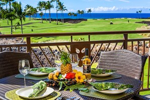 Townhouse, Beberapa Tempat Tidur, beranda, pemandangan samudra (Halii Kai 8G) | Tempat makan outdoor