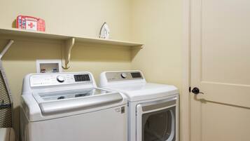 Townhome, Multiple Beds, Lanai, Ocean View (Halii Kai 8G) | Laundry