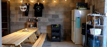 Scenic Glamping Trailer with Vineyard Views Near Death Valley National Park, California