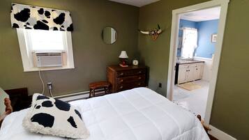 3 habitaciones, tabla de planchar con plancha, wifi y ropa de cama