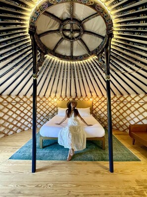 1 bedroom, desk, WiFi, bed sheets - Secluded Romantic Yurt with Amazing Views in Dripping Springs, Texas (Dripping Springs)