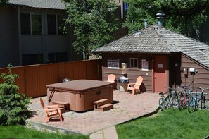 Property grounds - Crestview Condo 18 - Walk to Ski Lifts & Downtown Ketchum (Ketchum)