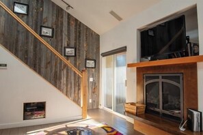 Interior - Crestview Condo 18 - Walk to Ski Lifts & Downtown Ketchum (Ketchum)