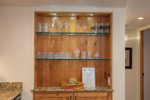 Interior - Crestview Condo 18 - Walk to Ski Lifts & Downtown Ketchum (Ketchum)