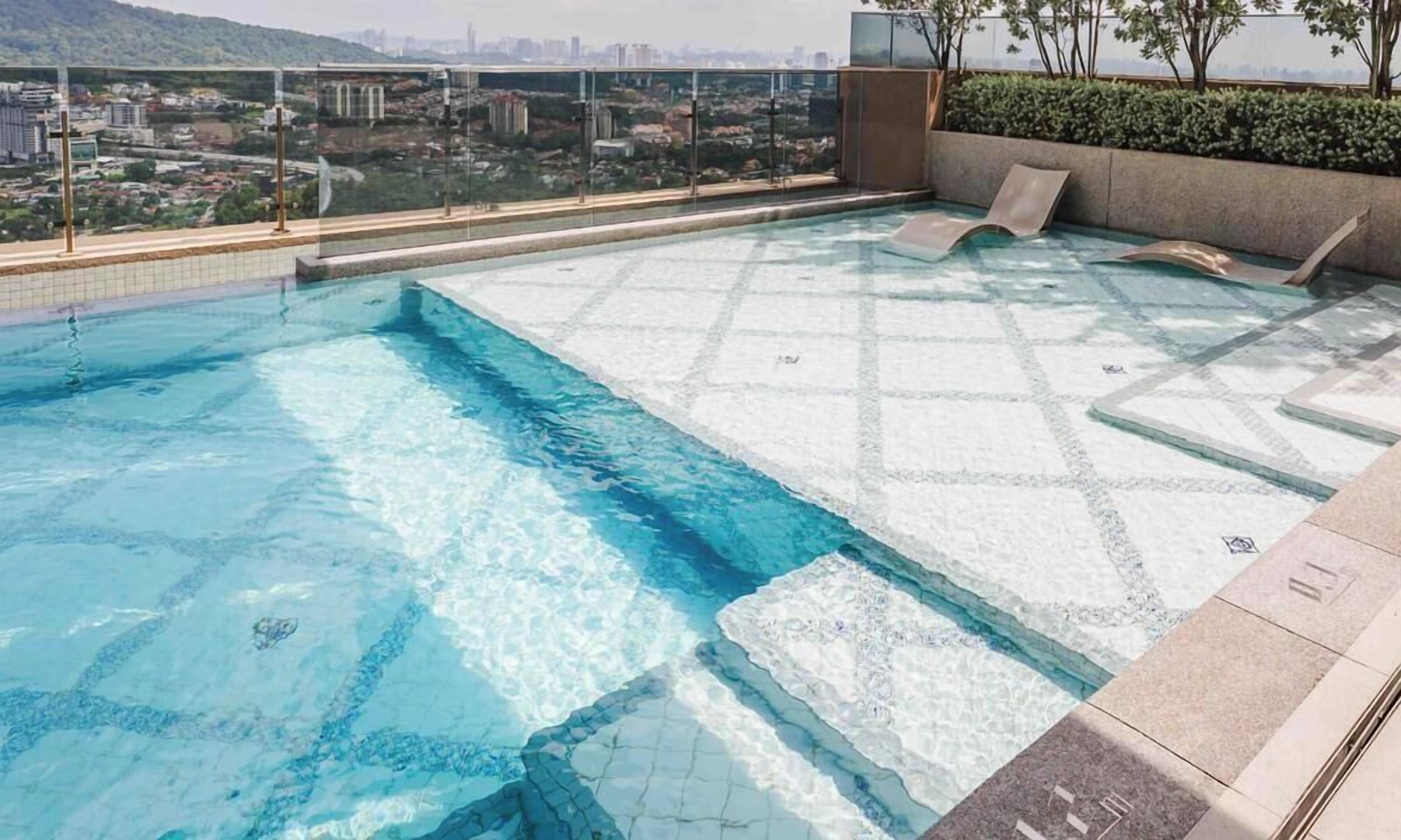 สระว่ายน้ำในร่ม