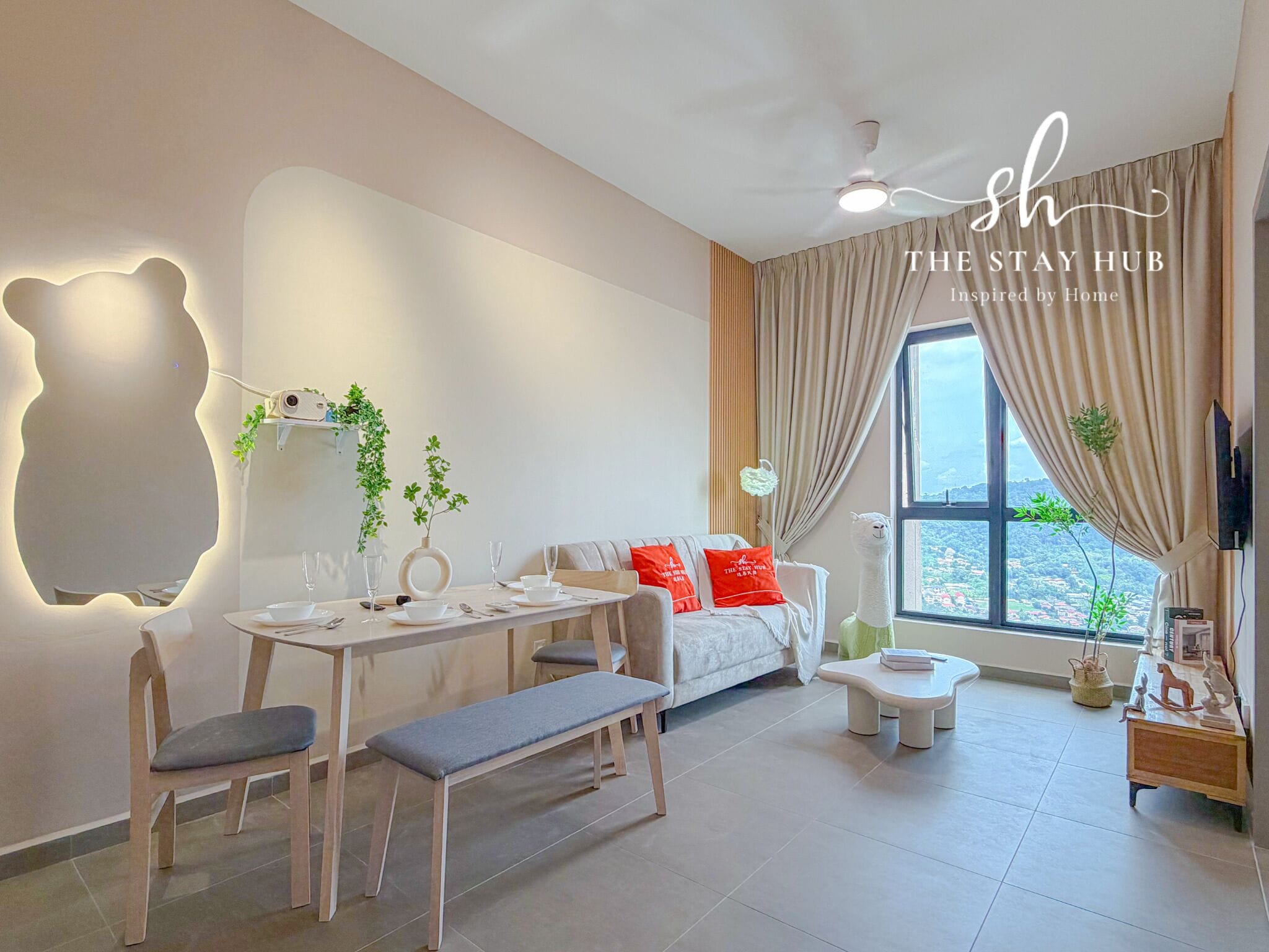 コンフォート アパートメント 2 ベッドルーム 禁煙 キッチン | リビング エリア | 40 インチのスマートテレビ (デジタル放送視聴可)