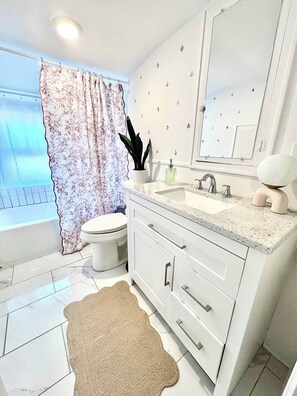 Shower, towels