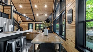 Unclassified image, 5 of 38, button - Charming Cabin with Hot Tub Near Casino & State Park in Hochatown, Oklahoma (Broken Bow)
