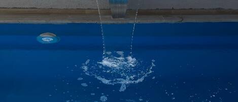 4 utendørsbassenger