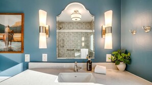 Hair dryer, towels - Charming Texas Farmhouse Stay with Modern Western Flair near NRS Ranch in Decatur, TX (Decatur)