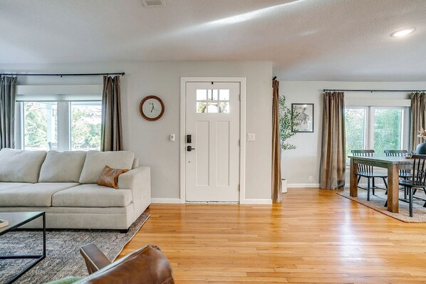 TV - Charming Texas Farmhouse Stay with Modern Western Flair near NRS Ranch in Decatur, TX (Decatur)