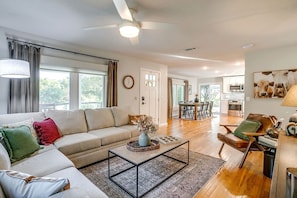 Living area - Charming Texas Farmhouse Stay with Modern Western Flair near NRS Ranch in Decatur, TX (Decatur)