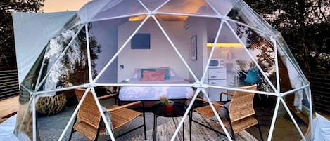 1 bedroom, desk, WiFi, bed sheets