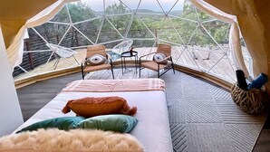 1 bedroom, desk, WiFi, bed sheets