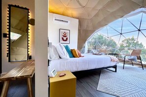 1 室のベッドルーム、デスク、WiFi、ベッドシーツ