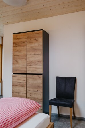 2 عدّة غرف نوم