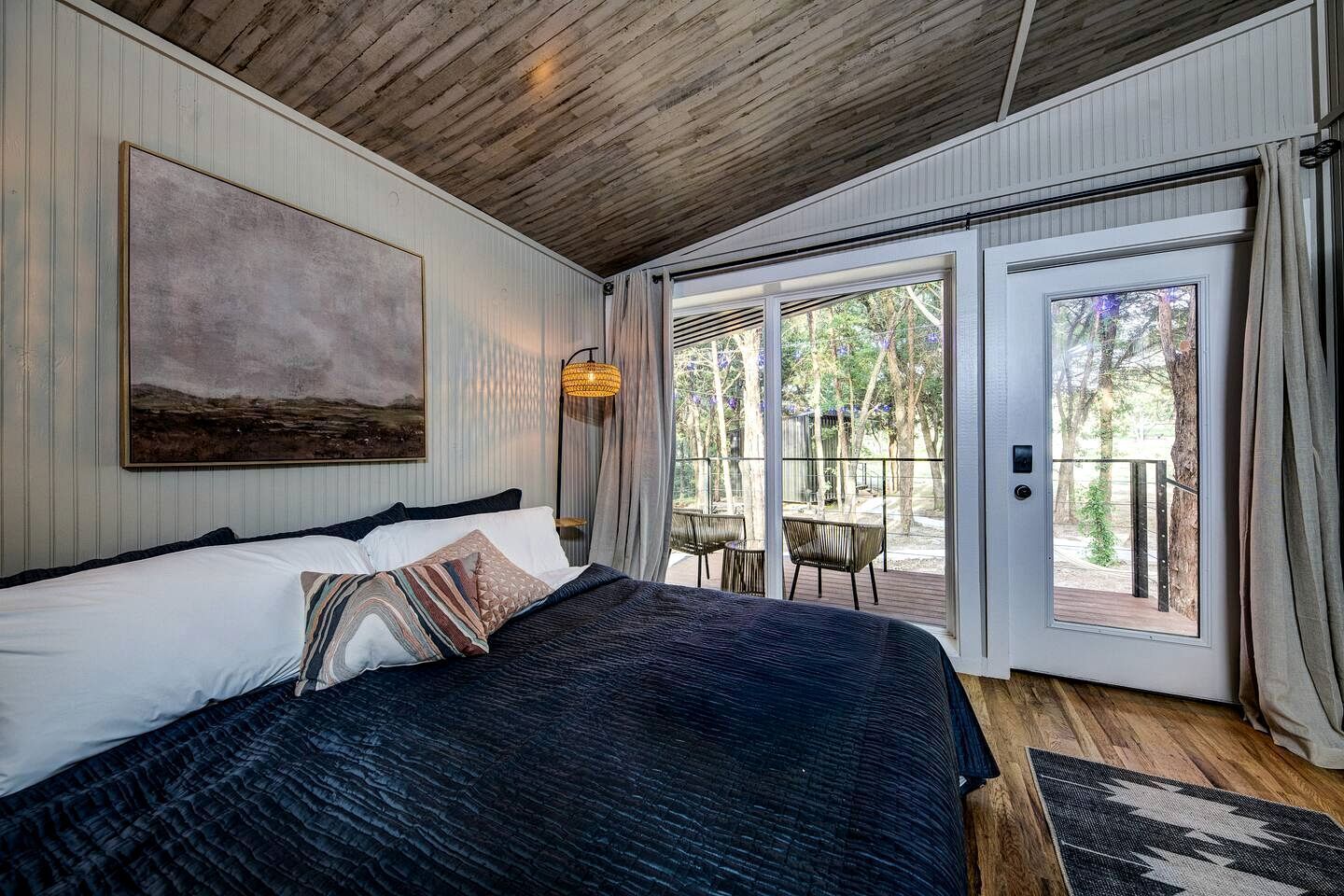4 bedrooms, WiFi, bed sheets