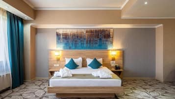 In-room safe, desk, iron/ironing board, free WiFi