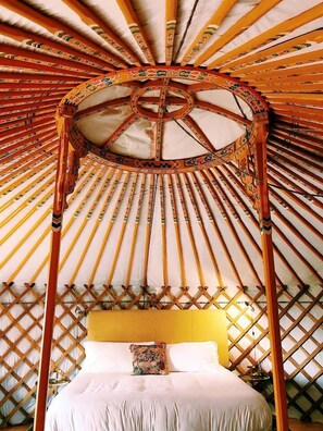 Room - Beautiful Romantic Yurt Surrounded by Nature in Wimberley, Texas (Wimberley)