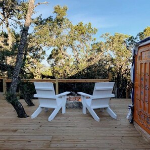 Property grounds - Beautiful Romantic Yurt Surrounded by Nature in Wimberley, Texas (Wimberley)