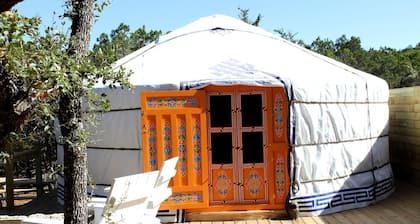 Beautiful Romantic Yurt Surrounded by Nature in Wimberley, Texas