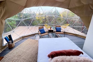 1 bedroom, desk, WiFi, bed sheets