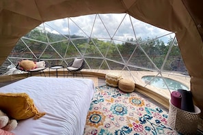 1 quarto, escrivaninha, Wi-Fi, roupa de cama