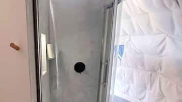 Jetted tub, hair dryer, towels, soap