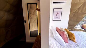 1 slaapkamer, een bureau, wifi, beddengoed