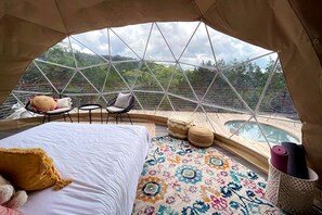 1 bedroom, desk, WiFi, bed sheets