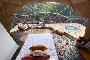 المنشأة من الداخل