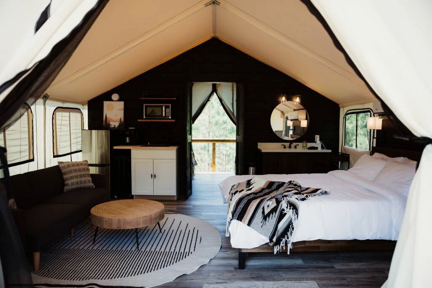 1 Schlafzimmer, Schreibtisch, WLAN, Bettwäsche
